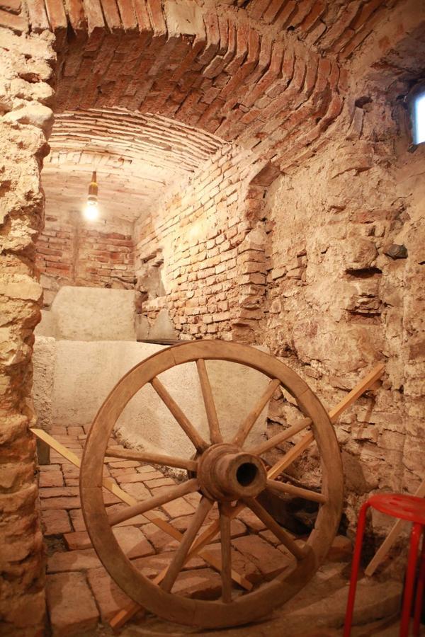 Mountain Tale Hostel Braşov Buitenkant foto