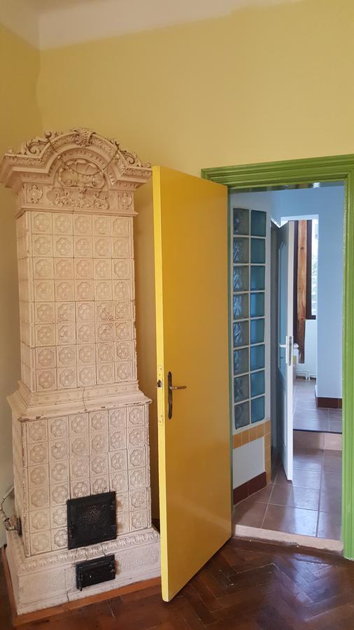 Mountain Tale Hostel Braşov Buitenkant foto