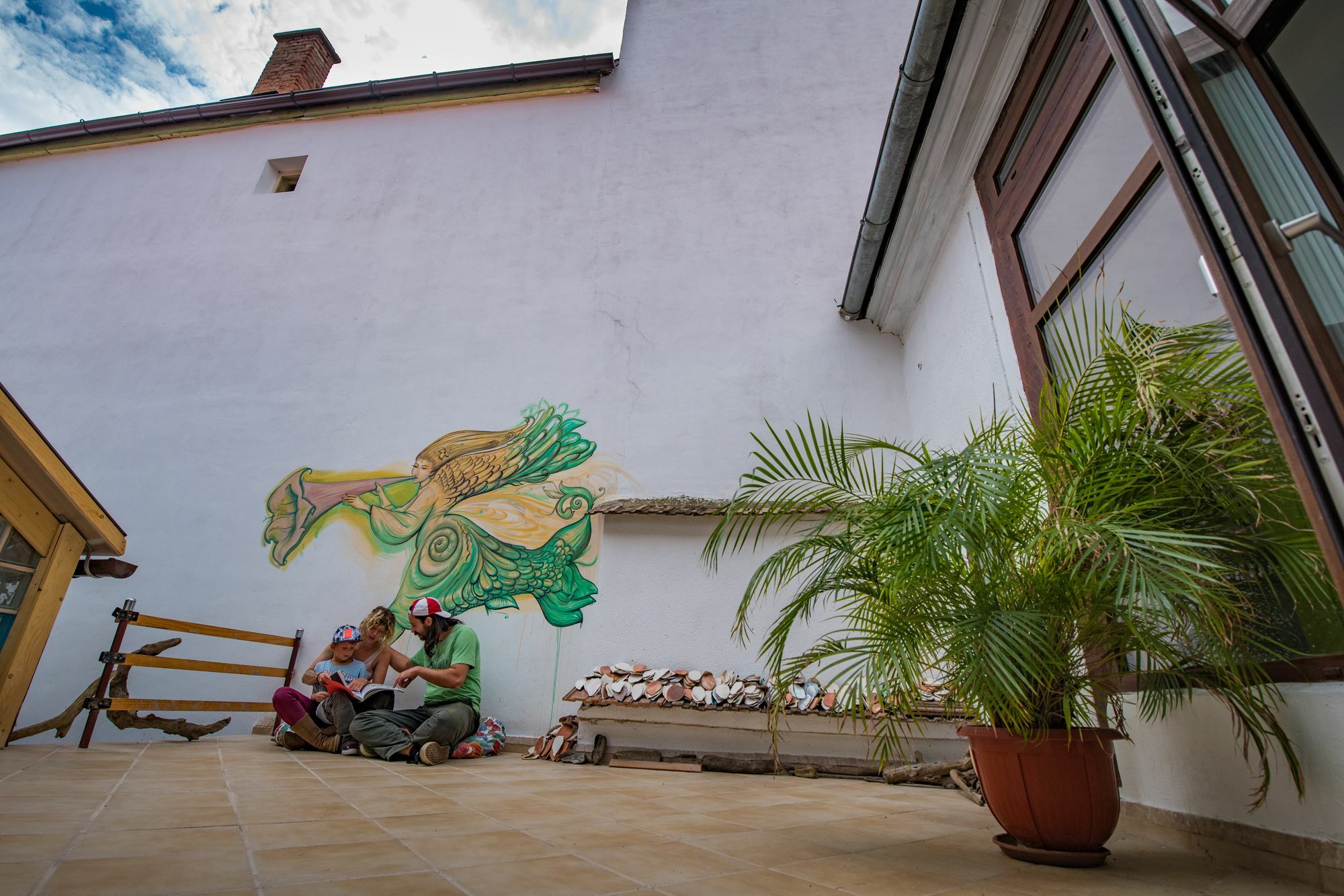 Mountain Tale Hostel Braşov Buitenkant foto